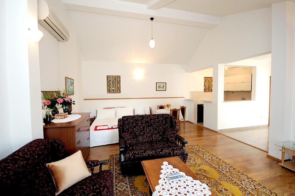 Guesthouse Draskovic Petrovac Exterior foto