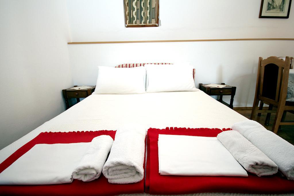 Guesthouse Draskovic Petrovac Exterior foto
