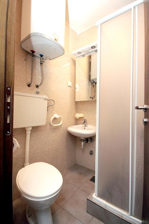 Guesthouse Draskovic Petrovac Habitación foto