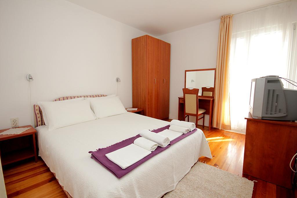 Guesthouse Draskovic Petrovac Exterior foto