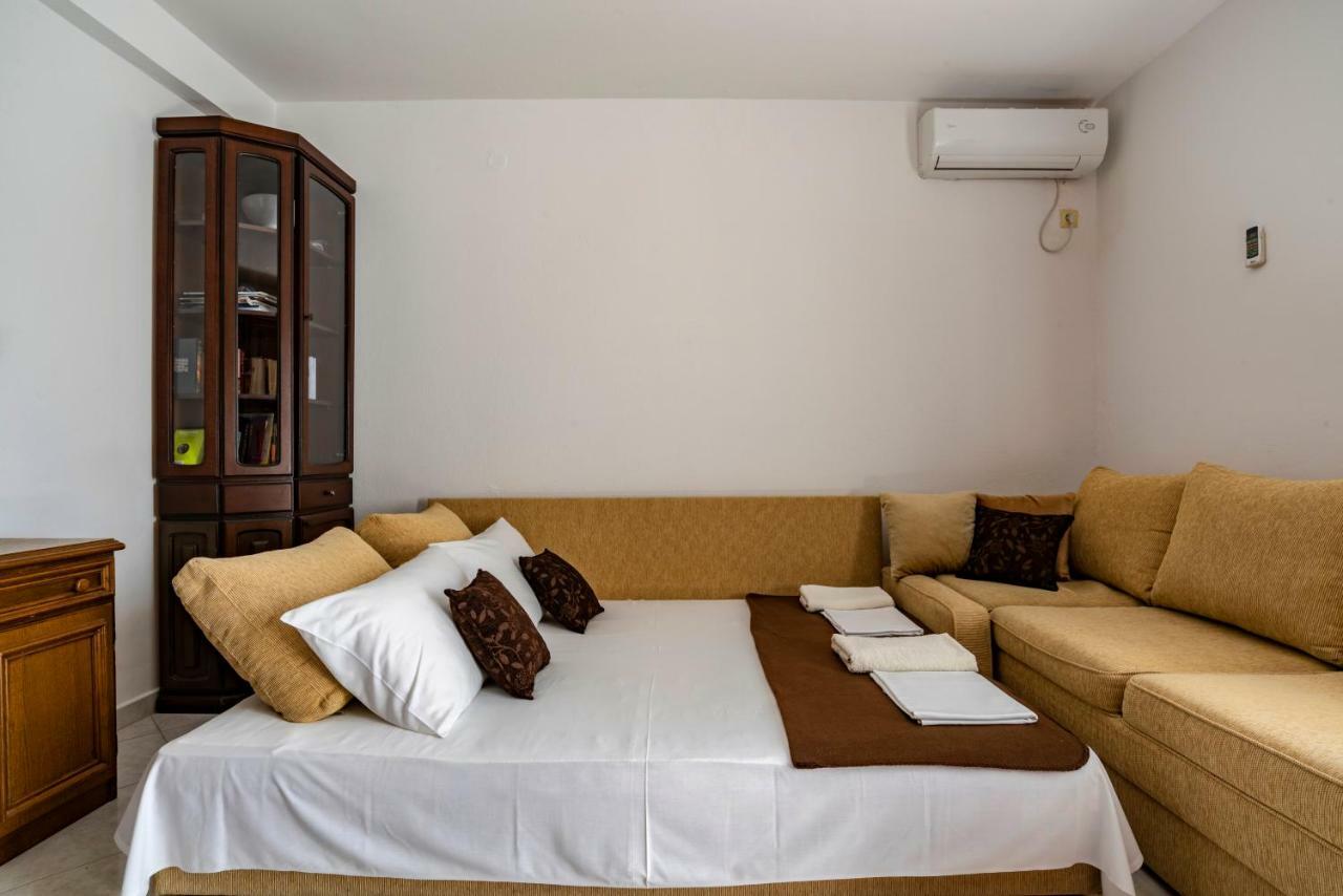 Guesthouse Draskovic Petrovac Exterior foto